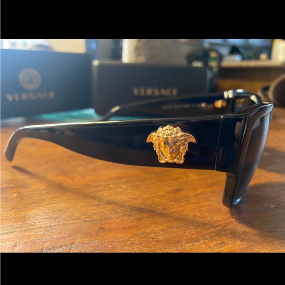 Black Versace sun glasses with gold Medusa head - Picture 2 of 2
